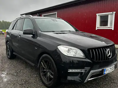 Mercedes-Benz ML 350 EDITION ONE 4MATIC V6 AMG * Juuri katsastettu! *, ilmoituksen kuva