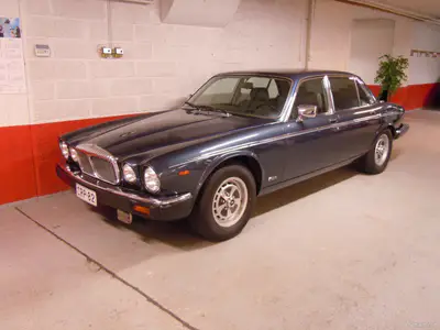 Daimler Double Six 5.3 V12. Ajettu vain 74tkm. RAHOITUS. VAIHTO., ilmoituksen kuva
