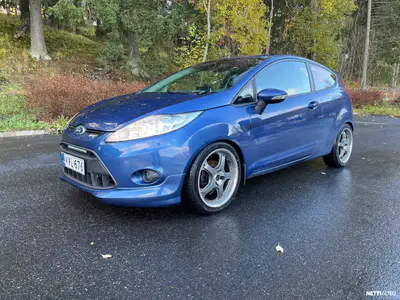Ford Fiesta Sport Van 1,6TDCi 90hv Sport ** Suomi-auto / Leimattu 12/2025 / 2x alut / Koukku / Vakkari / Ocean Blue metallic **, ilmoituksen kuva