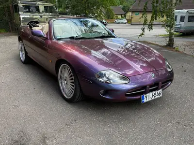 Jaguar XK8, ilmoituksen kuva