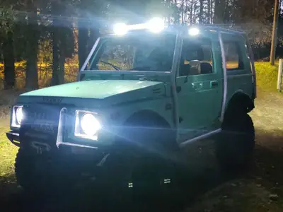 Suzuki SJ410, ilmoituksen kuva
