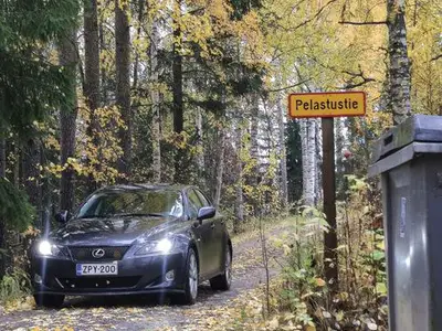 Lexus IS 220d Sport Package, ilmoituksen kuva