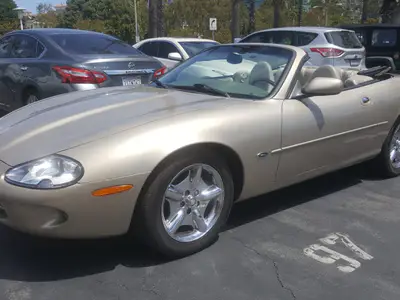 Jaguar XK8, ilmoituksen kuva