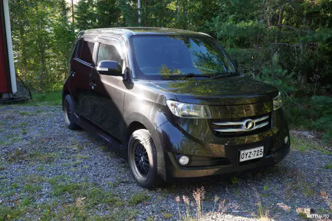 Toyota BB Z 1.3 4WD
