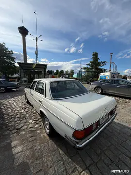 Mercedes-Benz 240 240D *Museorekisteröity*