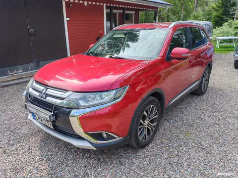 Mitsubishi Outlander 2,2 DI-D Intense AT 4WD 5P Business