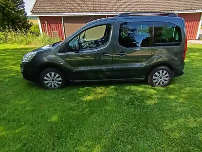 Citroen Berlingo Multispace Citroen Berlingo Pure Tech 110 Feel, ilmoituksen kuva