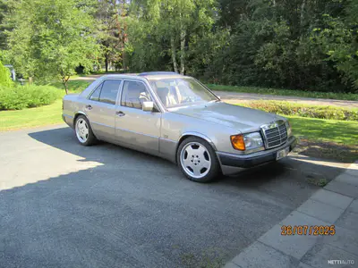Mercedes-Benz E 230, ilmoituksen kuva