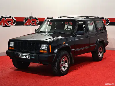 Jeep Cherokee 5D CHEROKEE 4X4 / Juuri katsastettu / Huippusiisti, ilmoituksen kuva