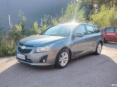 Chevrolet Cruze 1.4T SW LT MT6 / JUURI KATSASTETTU, TYYLIKÄS & HYVIN VARUSTELTU / Vaihto/Rahoitus, ilmoituksen kuva