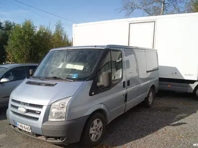 Ford Transit 2.2 ei katsastettu varaosiksi.laittoon ajokuntoinen.hyvä tekniikka., ilmoituksen kuva