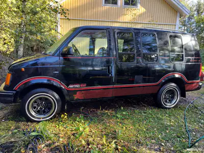 Chevrolet Astro Starcraft SL 4,3 EFi V6 4WD AT 6h, ilmoituksen kuva