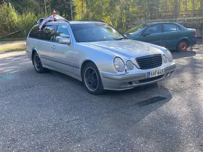 Mercedes-Benz E 220 CDI, ilmoituksen kuva
