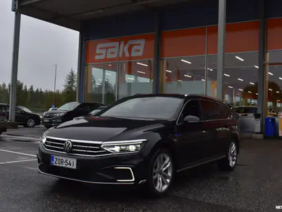 Volkswagen Passat Variant GTE Plug-In Hybrid 160 kW DSG-aut ** Webasto / Vetokoukku / Digimittari / Hieronta / IQ-Light / ACC / Keyless **, ilmoituksen kuva