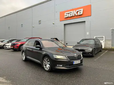 Škoda Superb Combi 1,4 TSI ACT Elegance DSG Autom.** ACC/ Canton / Sähköpenkki / Nahka-alcanta / Navi / Keyless **, ilmoituksen kuva